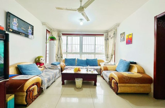 嘉明 小三房 正规商品房 南北通透 交通便捷 精装可拎包入住