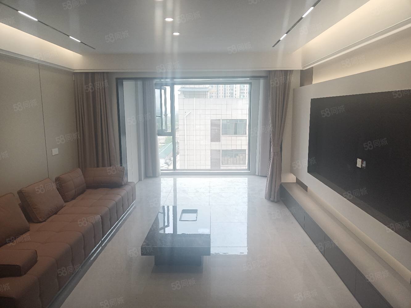 建投泊湾3室2厅2卫132㎡南北108万