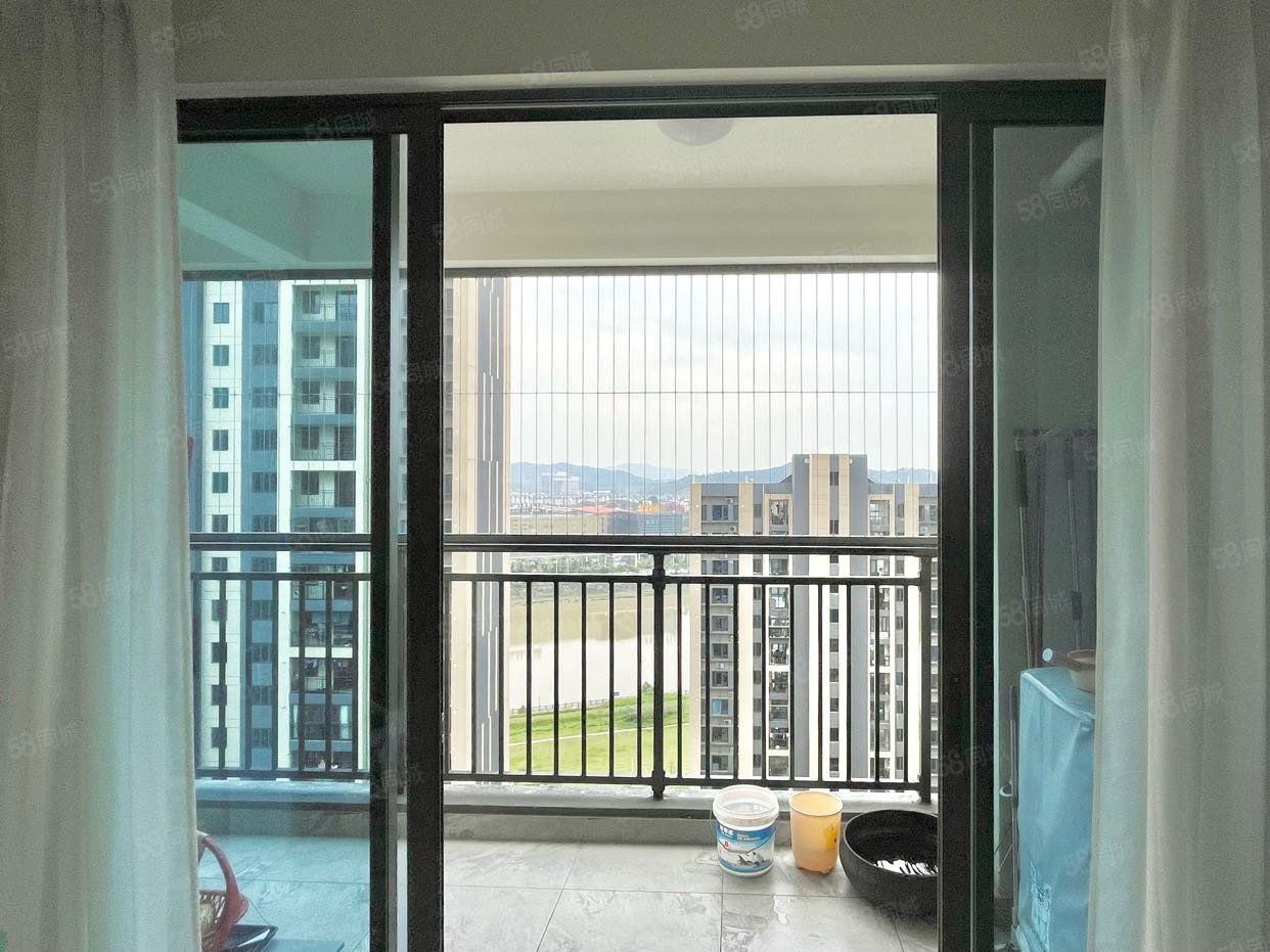 碧桂园江山樾3室2厅2卫107㎡南64万