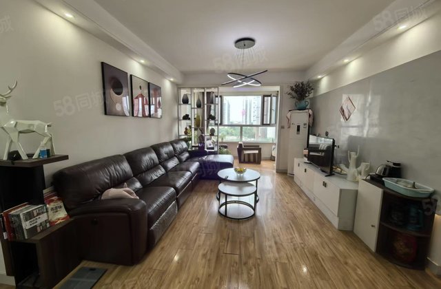 位置 东边户金柱大学城精装四室 免大税 双阳台 送车位储