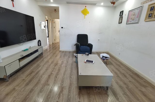 急售 ！御润好家 电梯洋房  免大税带车位储藏室，中间好楼层