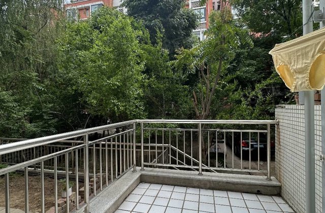 中通时代豪园三期 一楼带院 车位双卫 全天采光 全明户型