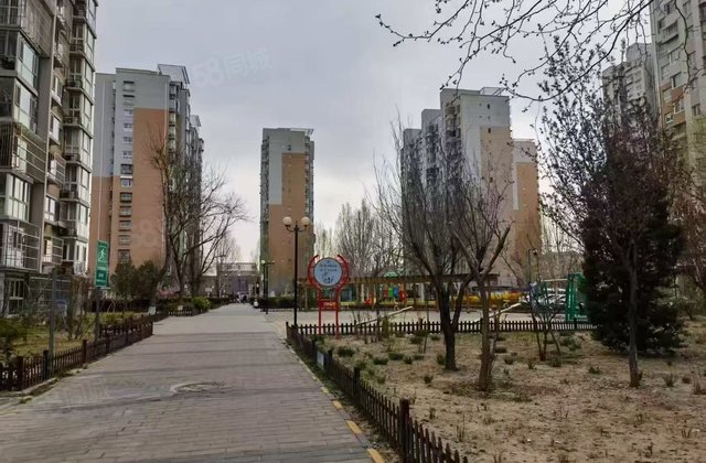 郁花园三里2室1厅90.65㎡218万二手房图片