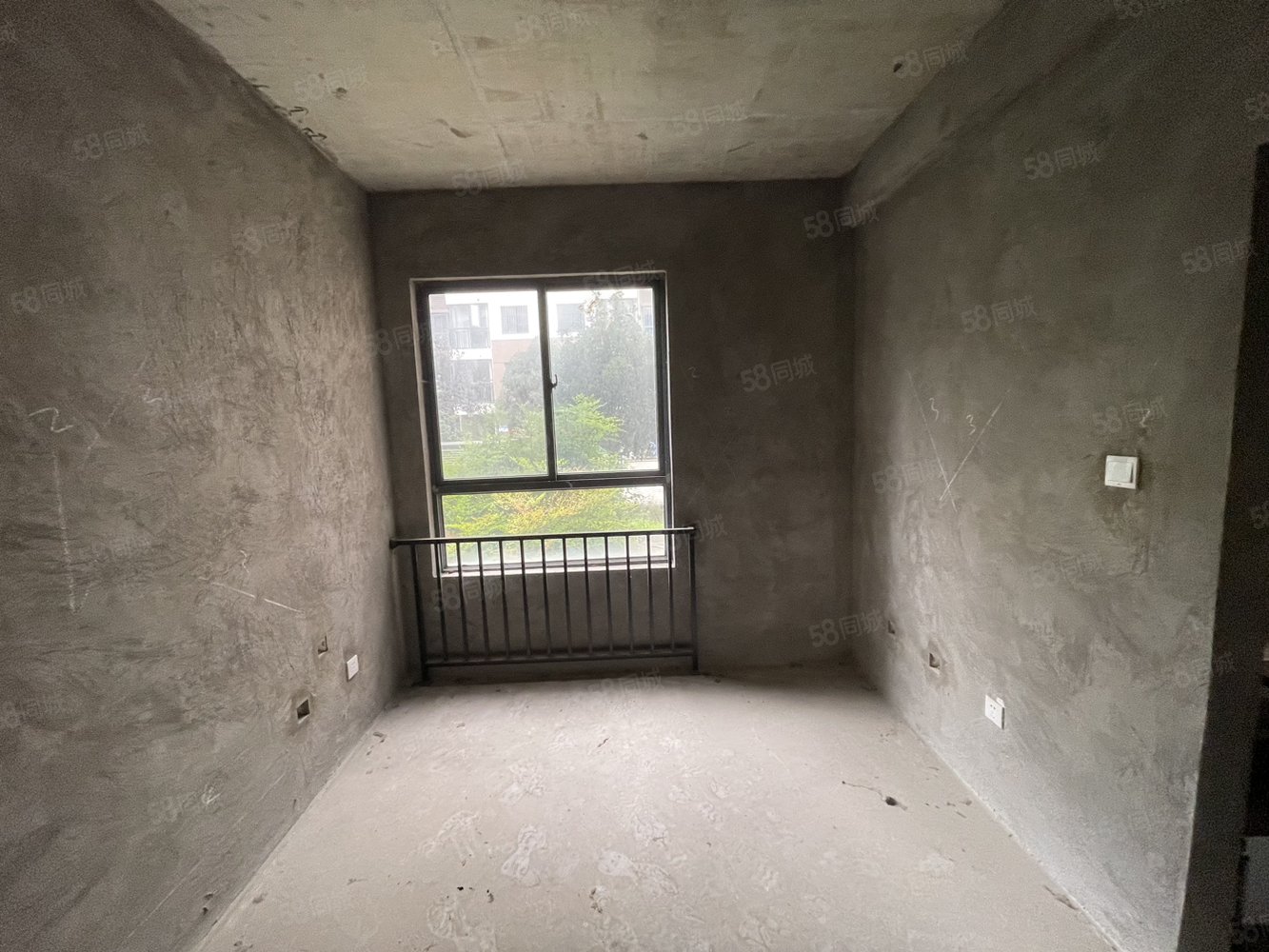 景秀双院2室2厅1卫63㎡东南18万