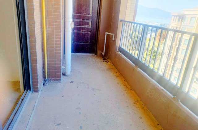 半岛华府3室2厅114.81㎡135万二手房图片