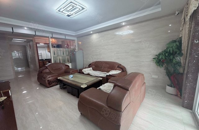 世界城澳洲阳光4室2厅128㎡112.6万二手房图片