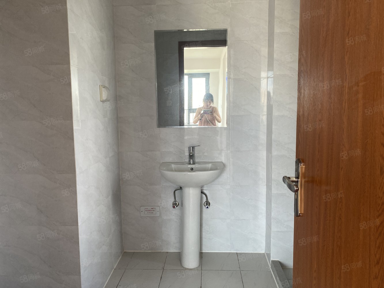 元垄中南华著3室2厅2卫127㎡南北179万