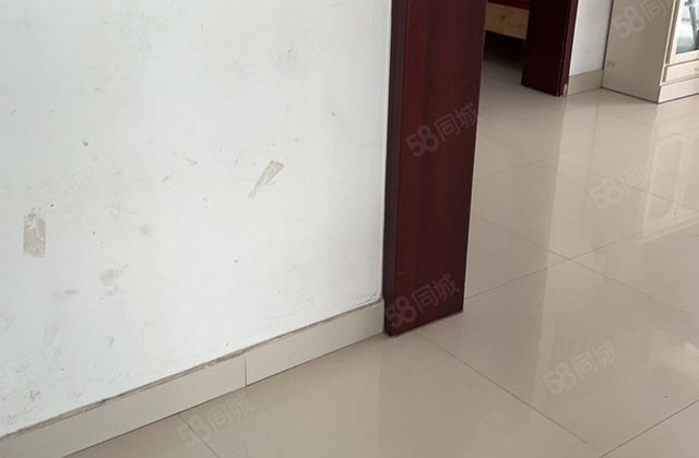 伟业中华苑(北区) 3室2厅2卫 送20平地下室价格可议