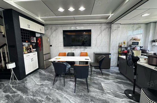 观澜云顶4室2厅150㎡99万二手房图片