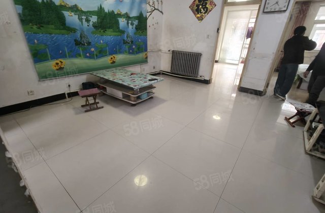 区妇幼西邻，金城小区，站北花园2010年房龄双阳台急售93平