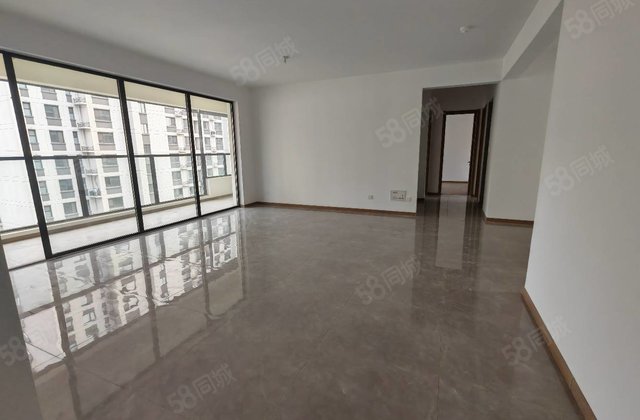 城市玖玺现房大平层186平，带双车位，30平地下室，非诚勿扰