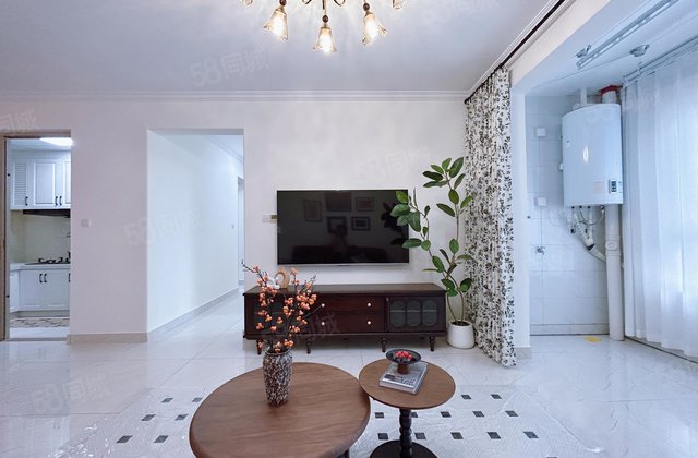 简单装修 3室2厅 114平 民生凤凰城10号院 看房方便