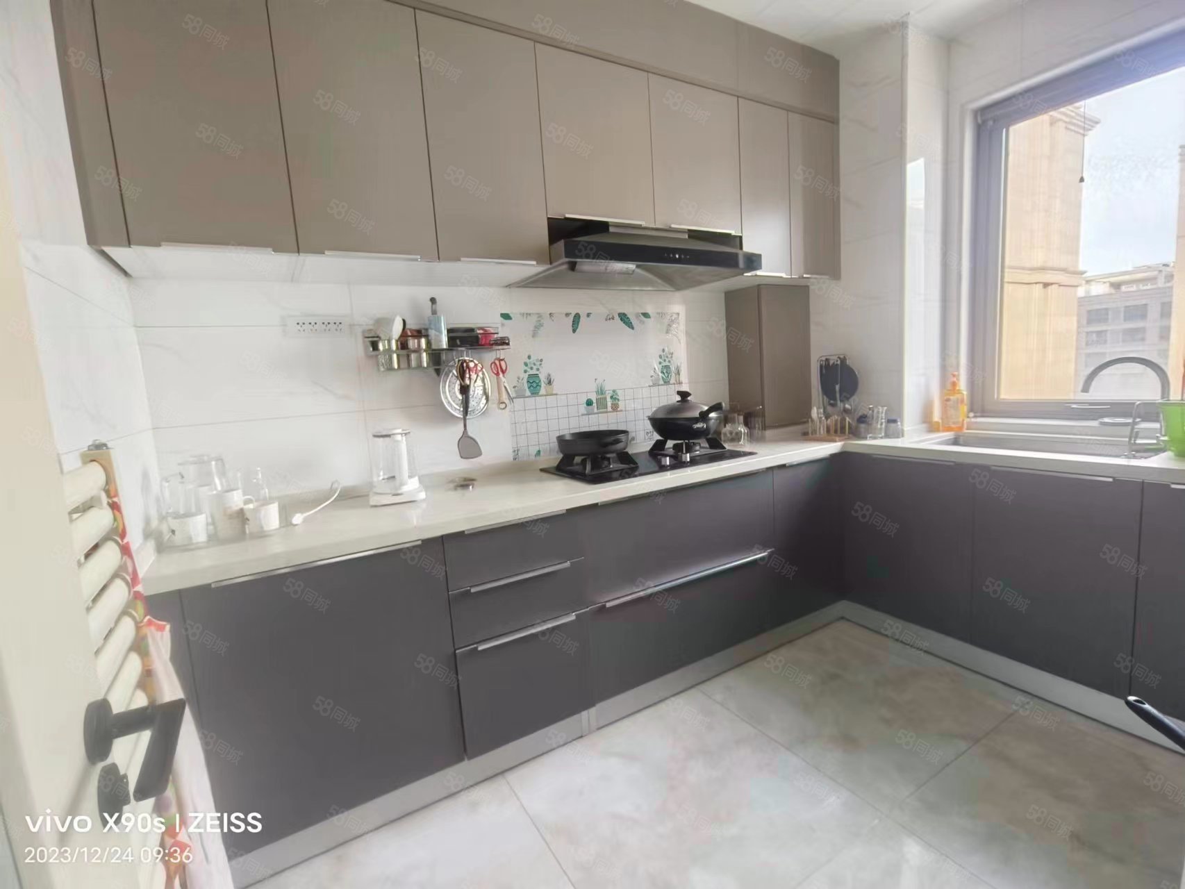 萬德福廣場3室1廳2衛(wèi)150.32㎡南北400萬