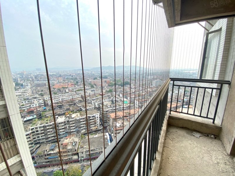 岭南明珠三期3室2厅2卫147㎡东117万