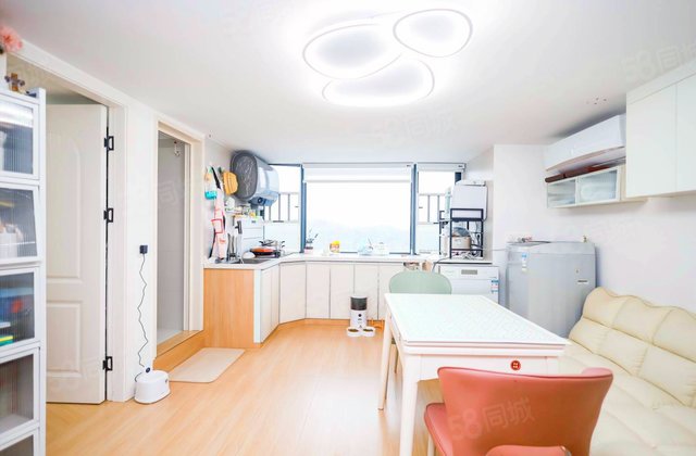 天麓轻奢国际3室1厅50.58㎡38.8万二手房图片