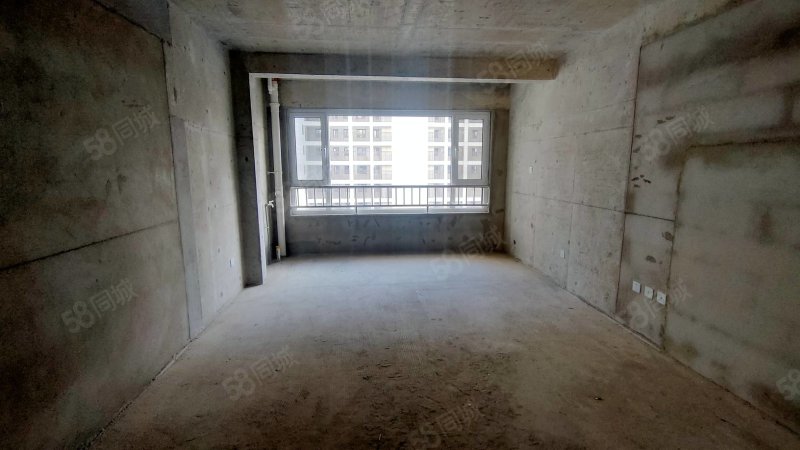 恒创峯樾府3室1厅2卫122.63㎡南北109万