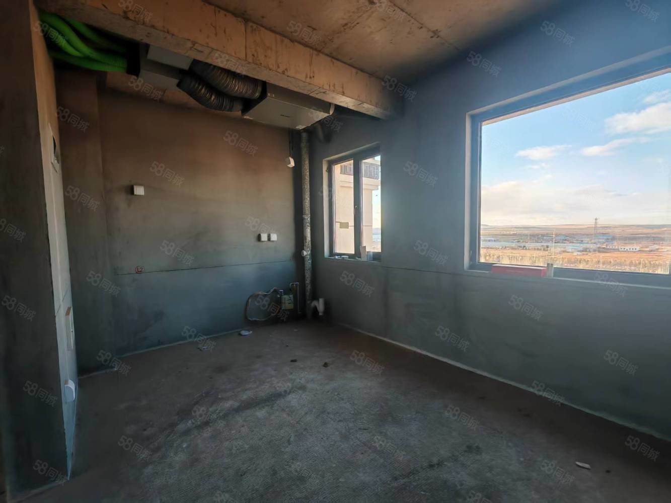 华韵锦园3室2厅2卫152㎡南北115万