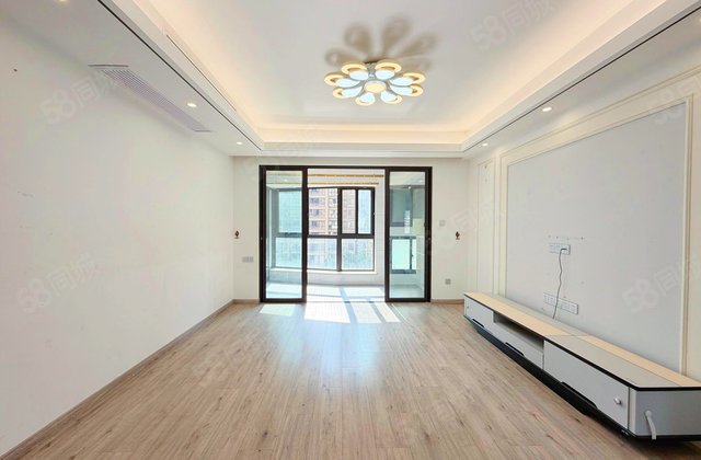 三盛国际公园剑桥区3室2厅123㎡138万二手房图片