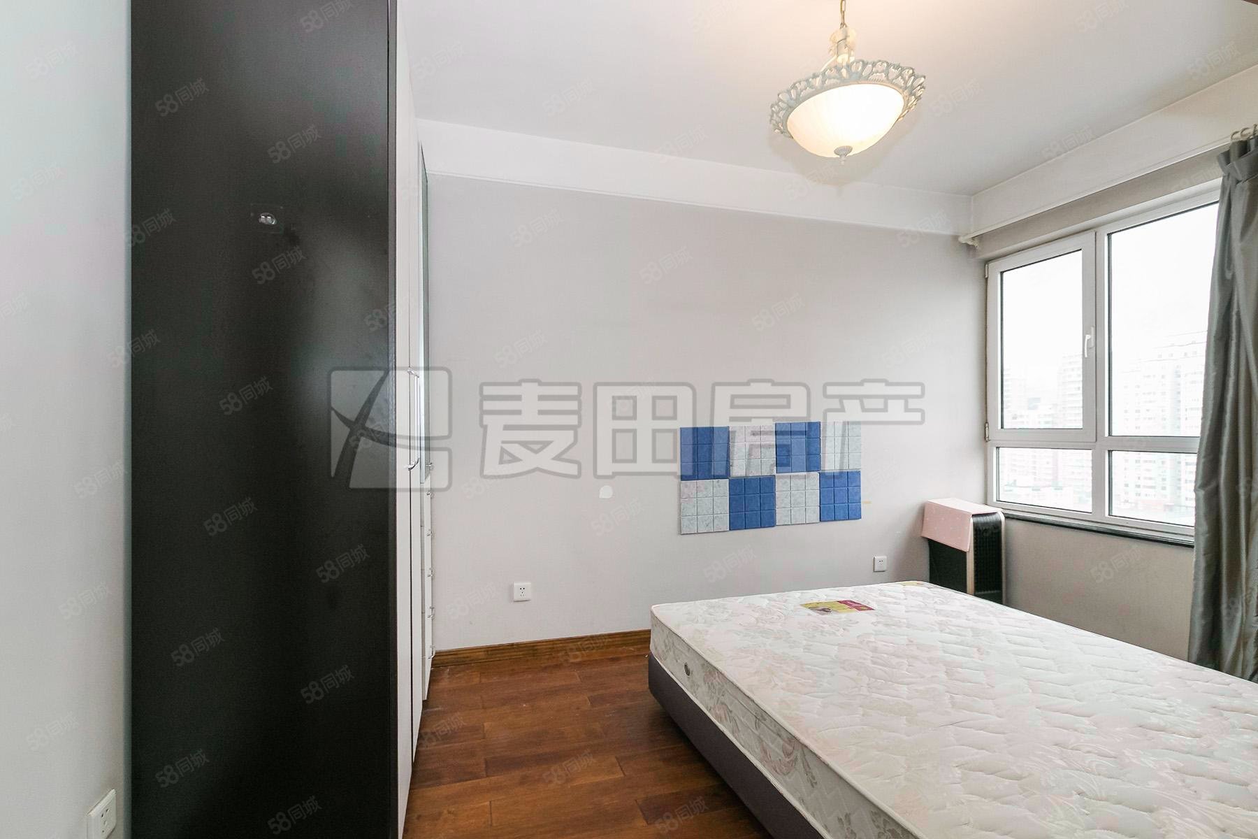 保利香檳花園2室2廳1衛(wèi)90㎡南北850萬