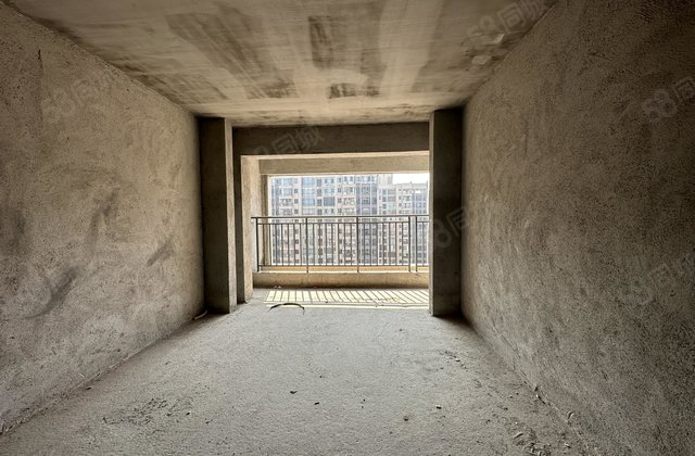 金城锦绣中华4室2厅128㎡102万二手房图片