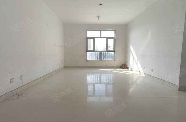 带车库，水岸花语旁，西边户，三室，滨河实验，东苑