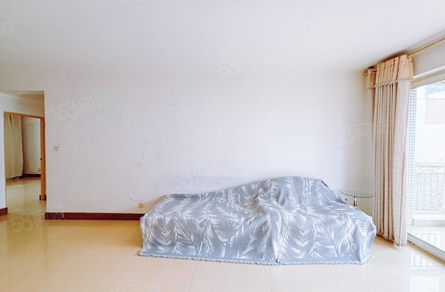 交通便捷 中间楼层 商品住宅 商业配套齐全 双卫格局