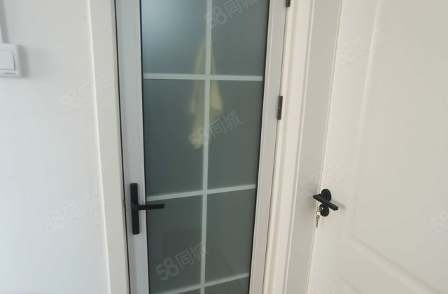 铁路益民 东昌湖200  多层2楼两室一厅 48万61平简装