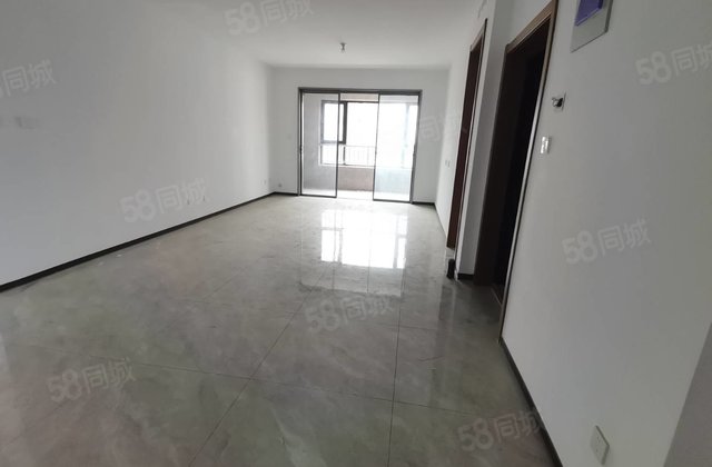 实验 电梯洋房走一手  客厅和2卧室朝阳 带储藏