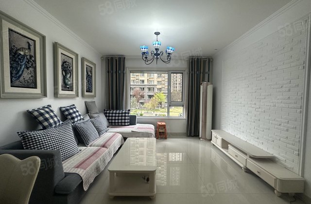 昌润莲城瑞荷园 满五 双卫格局 房龄新 商业配套齐全 有电梯