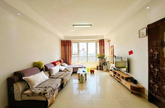 奥森花园，边户三室两厅一卫，带车位地下室。