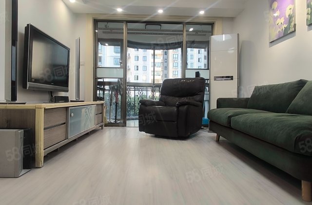 飘鹰花苑(南区)2室2厅84.21㎡500万二手房图片