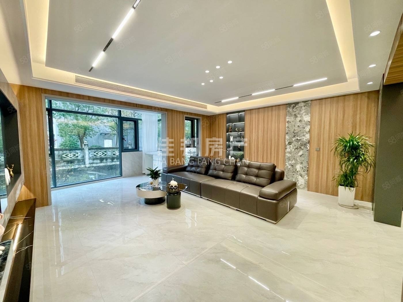 电信佳苑3室2厅2卫126㎡南北83.8万