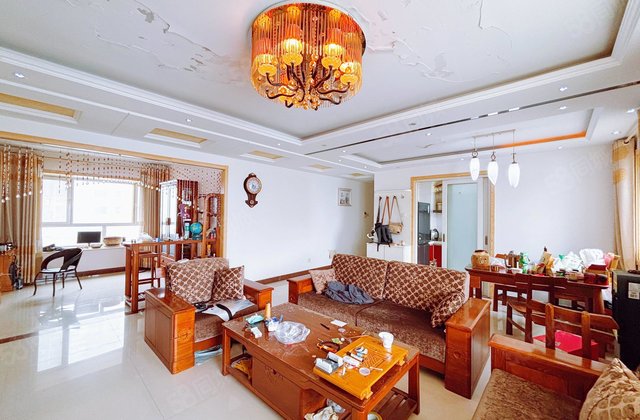 房东急售直 10万，龙湾商品房东边户南北通透全明户型带车位