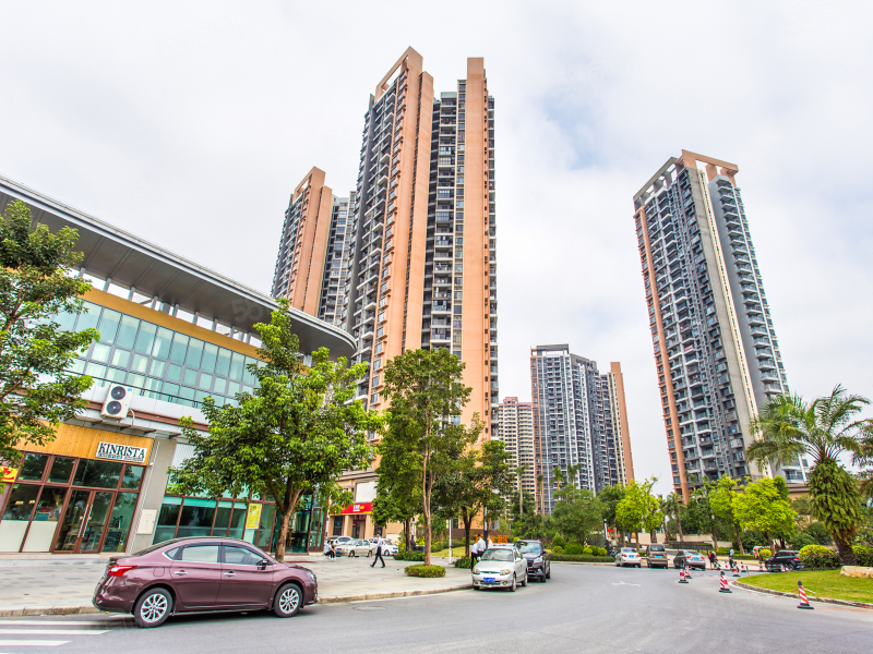 雅居乐万象郡1期3室2厅2卫115㎡西南120万