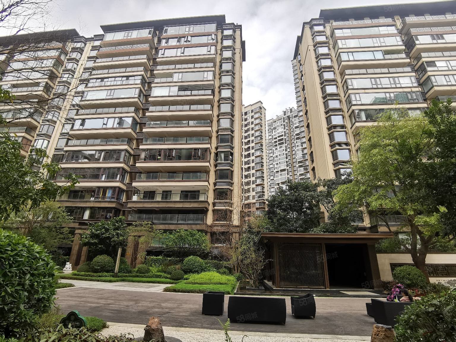 急售300花园购一层得两层,看房找 小谢,大唐臻观-南宁58同城