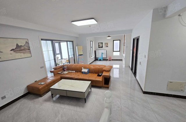 看过来！！观景房，视野很好，可做四室，带车位