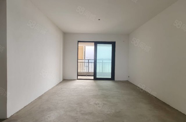 中铁龙盘湖世纪山水(公寓住宅)4室2厅135㎡72万二手房图片