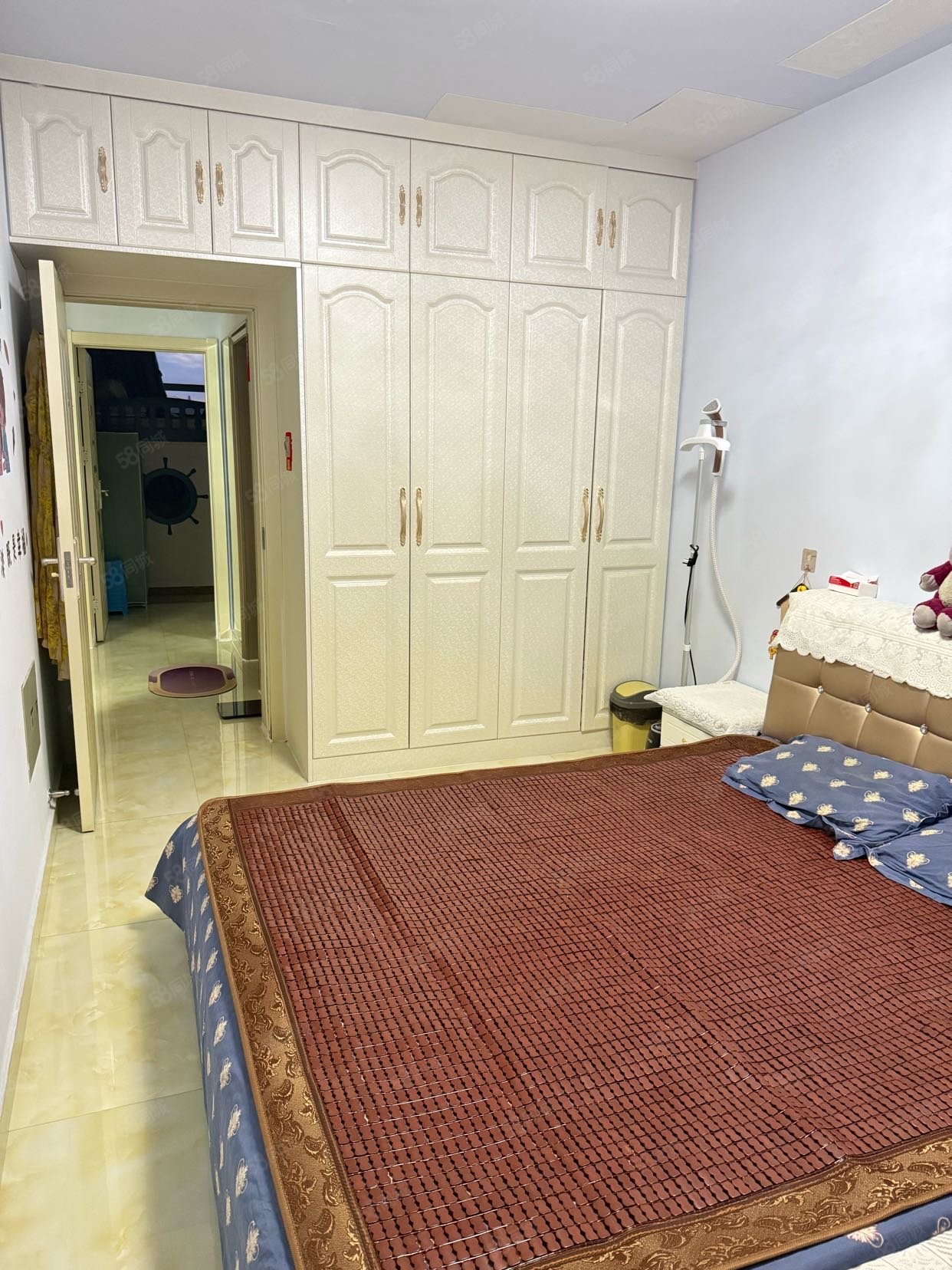 东方新天地2室2厅1卫90㎡南北28万