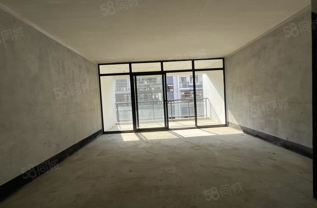 东苑国际3室2厅130㎡50万二手房图片