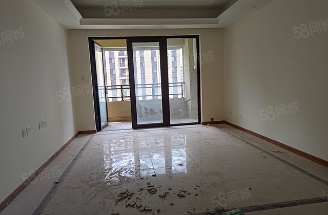 一实验区政府附近 东昌天悦带车位带储满二 随时看房 交房未住