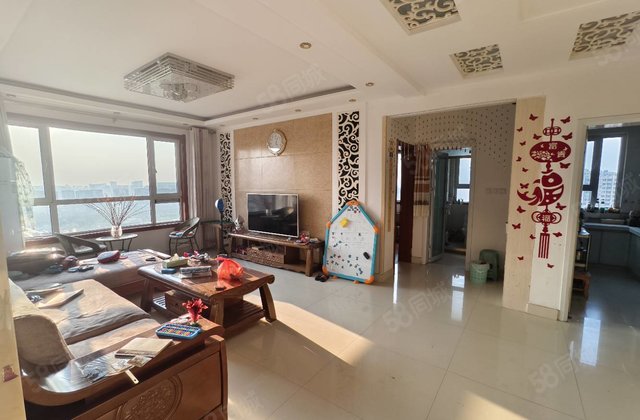 新出昌润莲城边户，带车位储藏室，全明户型，免大税中间楼层