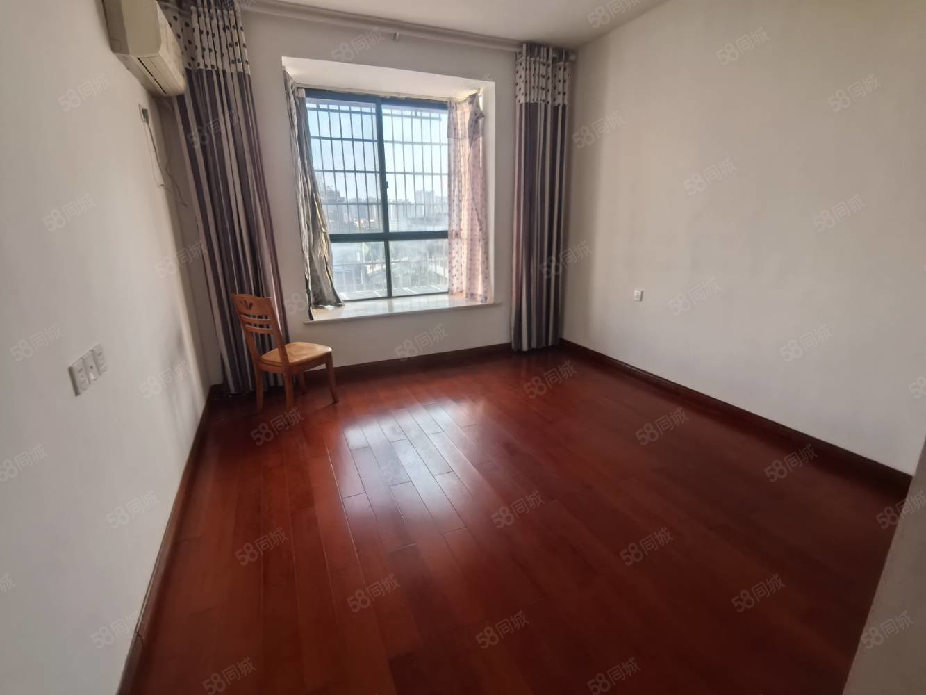 宜人小居2室2厅1卫82㎡南北36万