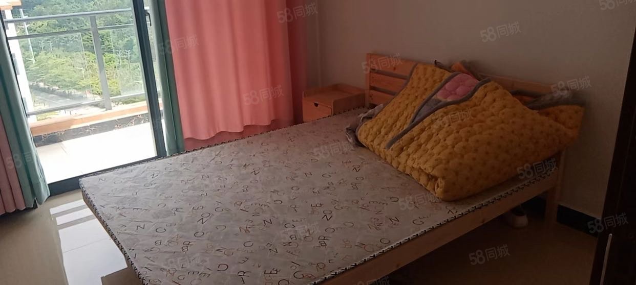 御龙府2室1厅1卫77.89㎡南北50万