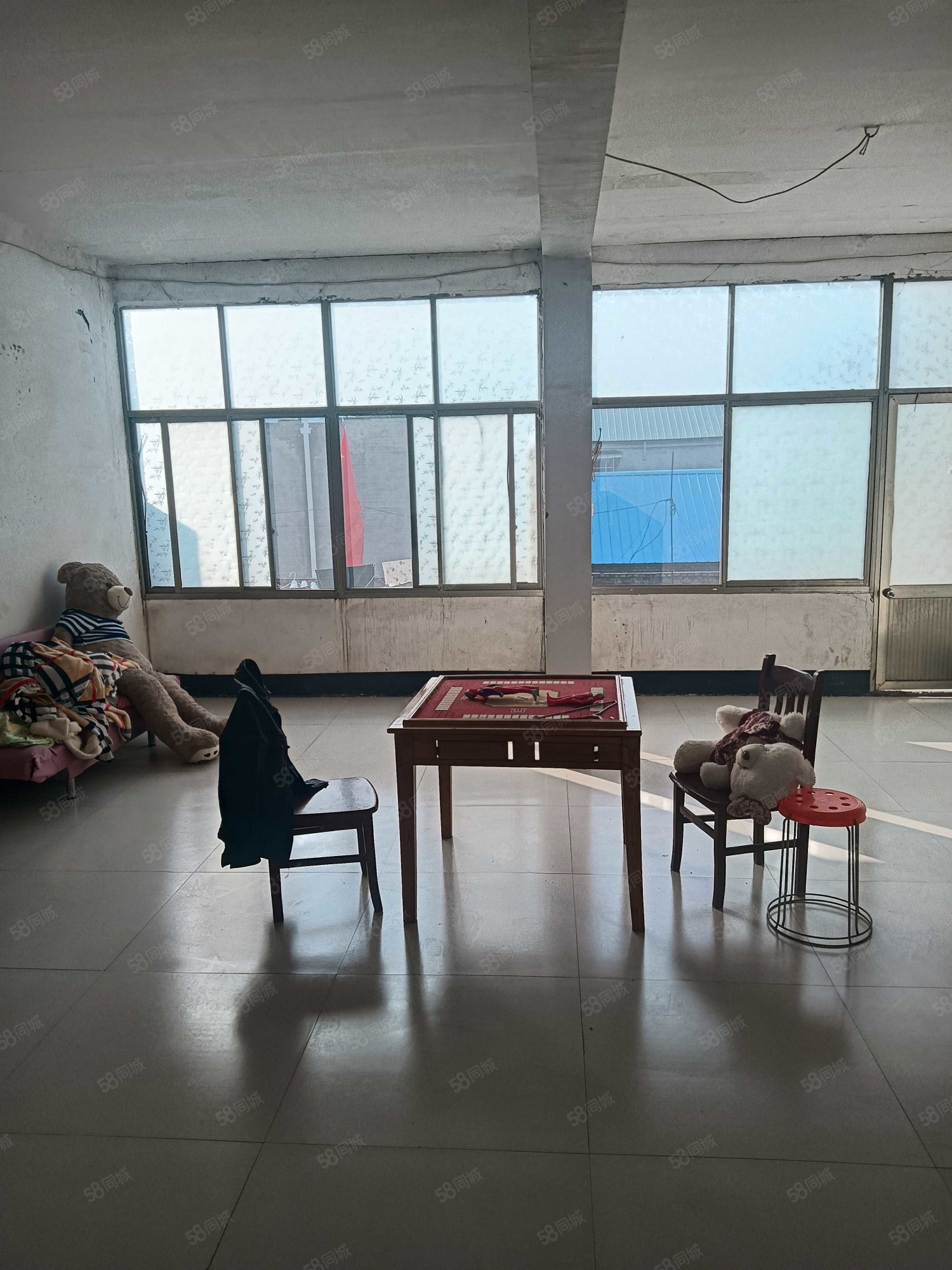 和谐佳苑4室2厅1卫280㎡南62万