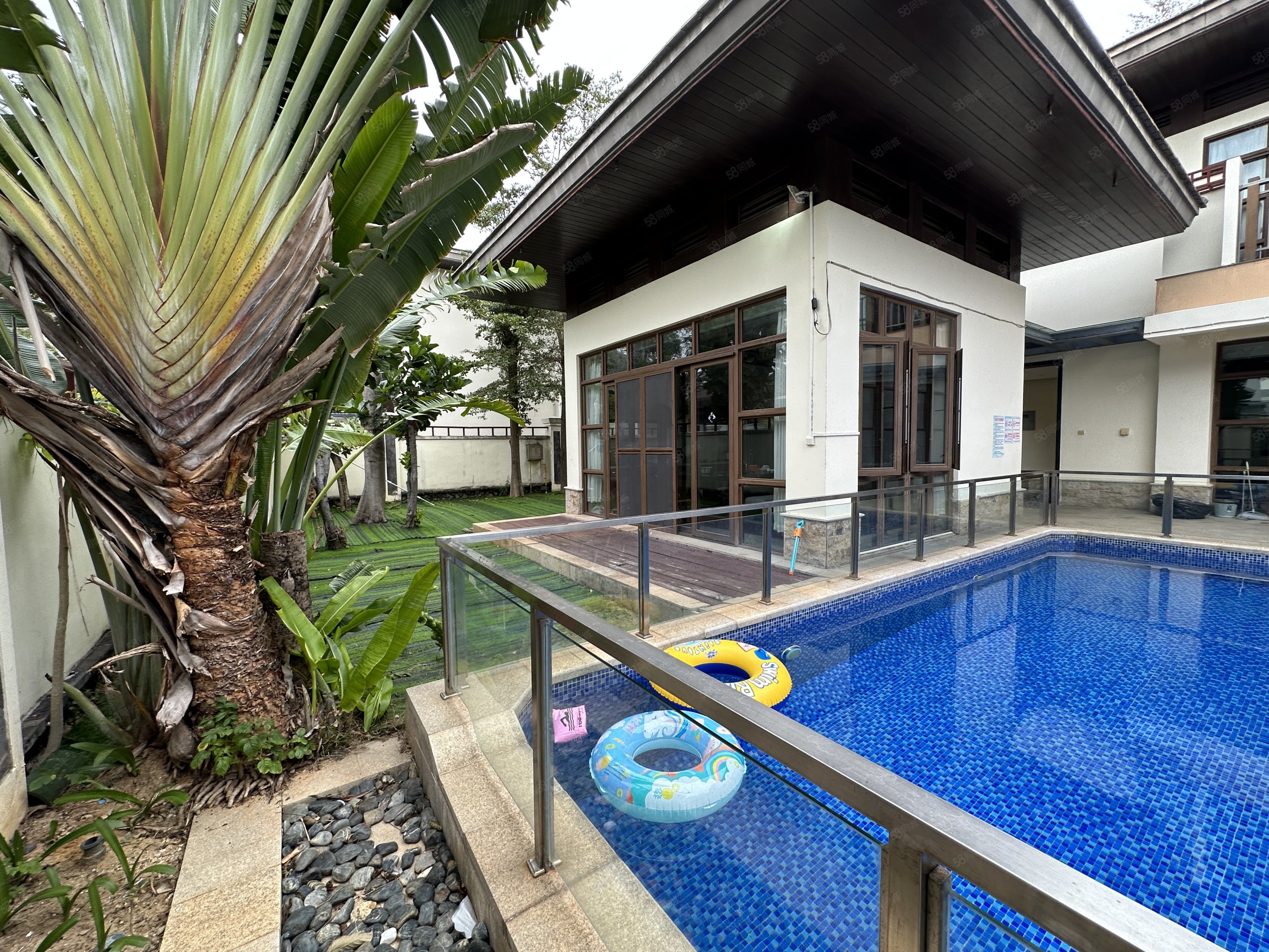 亚龙湾公主郡(三期别墅)5室2厅6卫409㎡南北2000万