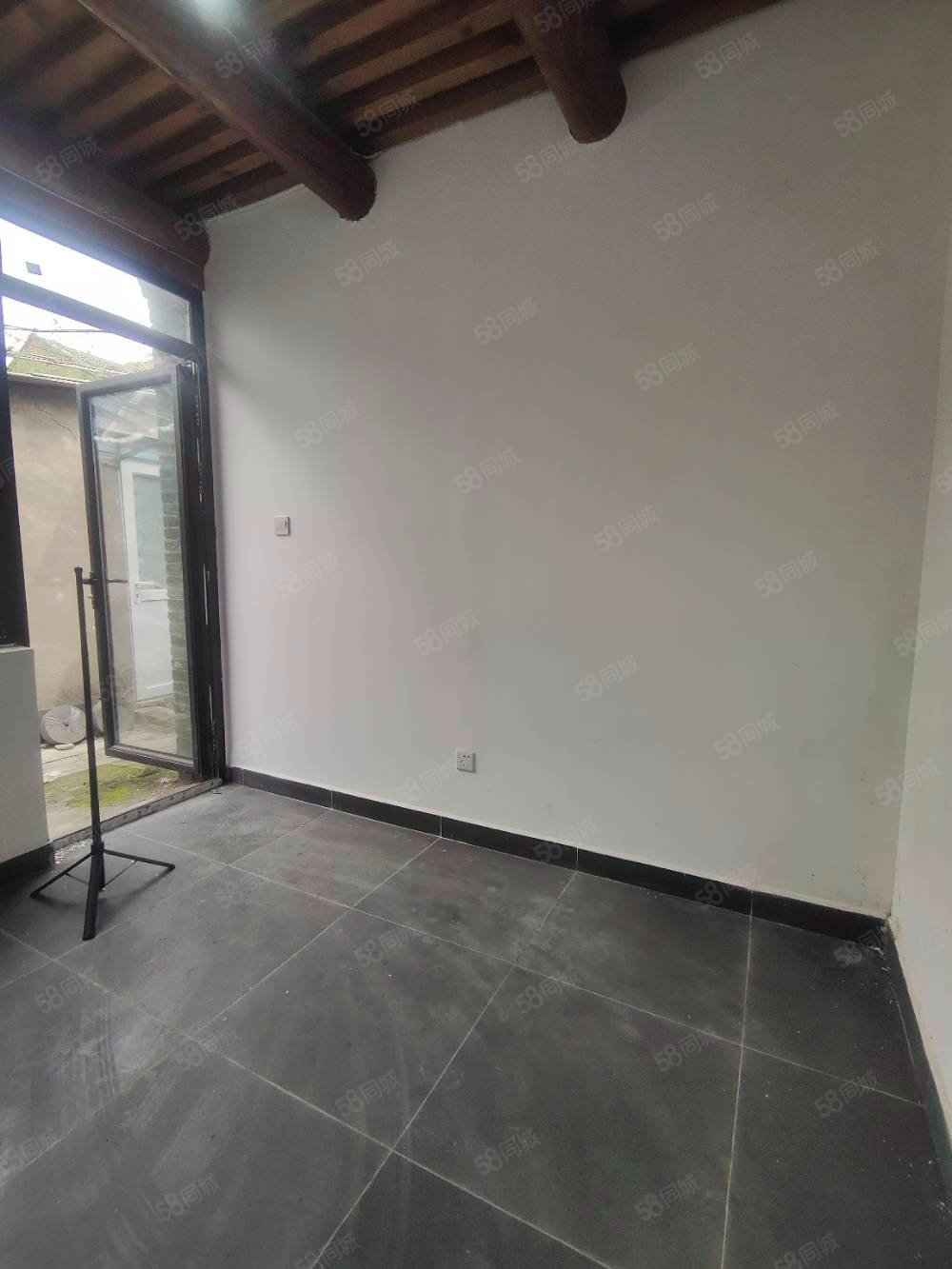 國(guó)子監(jiān)街小區(qū)1室1廳0衛(wèi)10㎡南北225萬(wàn)