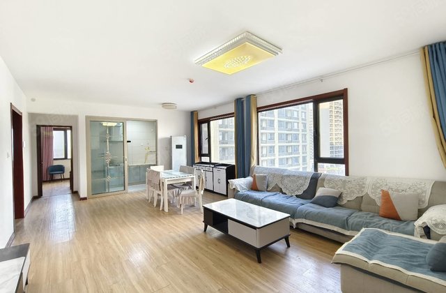 绿城百合新城精装四室东边户 送储藏室免大税 南北通透 好楼层