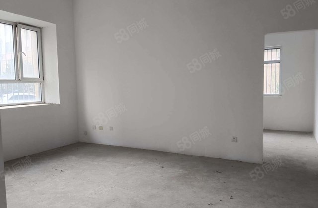 金柱绿城3室2厅120㎡96.8万二手房图片