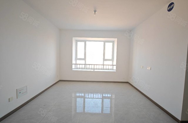 财信水城印象精装 地下室 次新房 带电梯 可贷款