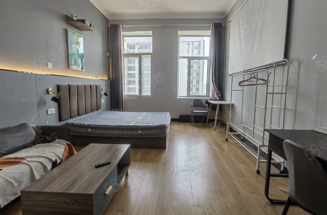 开发区当代国际广场，平层公寓，停车方便